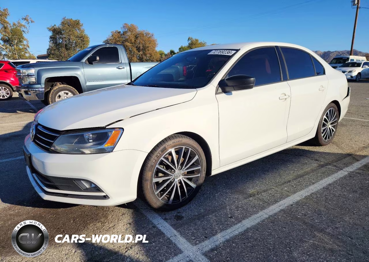 2016 Volkswagen Jetta Sport VIN:3VWD17AJ1GM266694 - 1