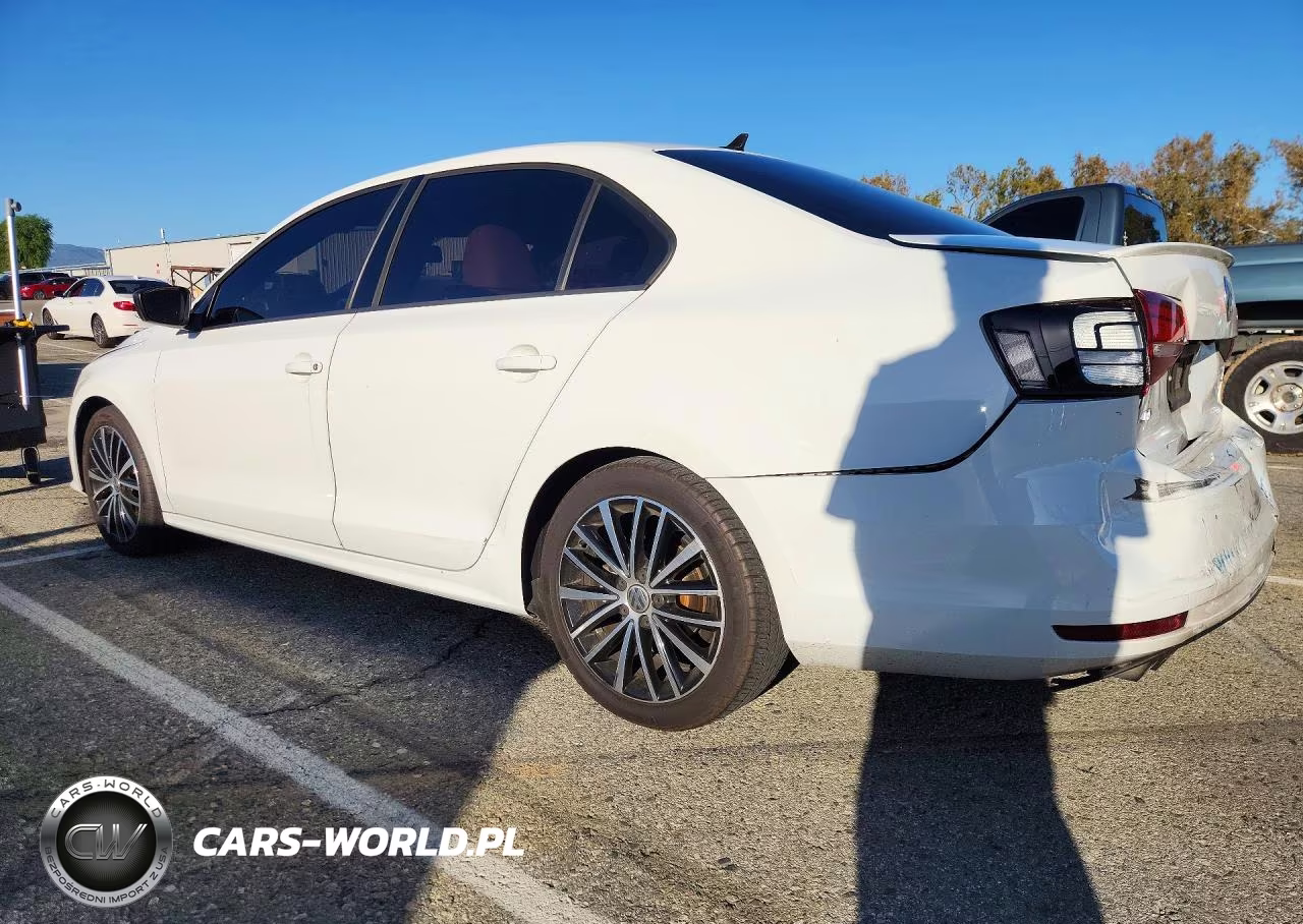 2016 Volkswagen Jetta Sport VIN:3VWD17AJ1GM266694 - 2