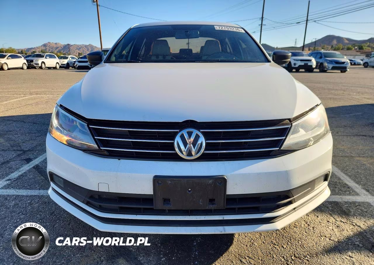 2016 Volkswagen Jetta Sport VIN:3VWD17AJ1GM266694 - 5