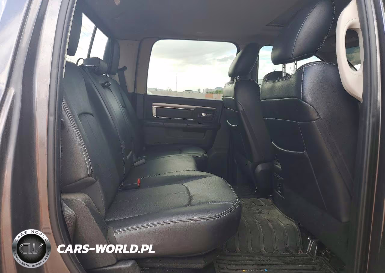 2018 Ram 1500 Sport VIN:1C6RR7MM0JS279496 - 10