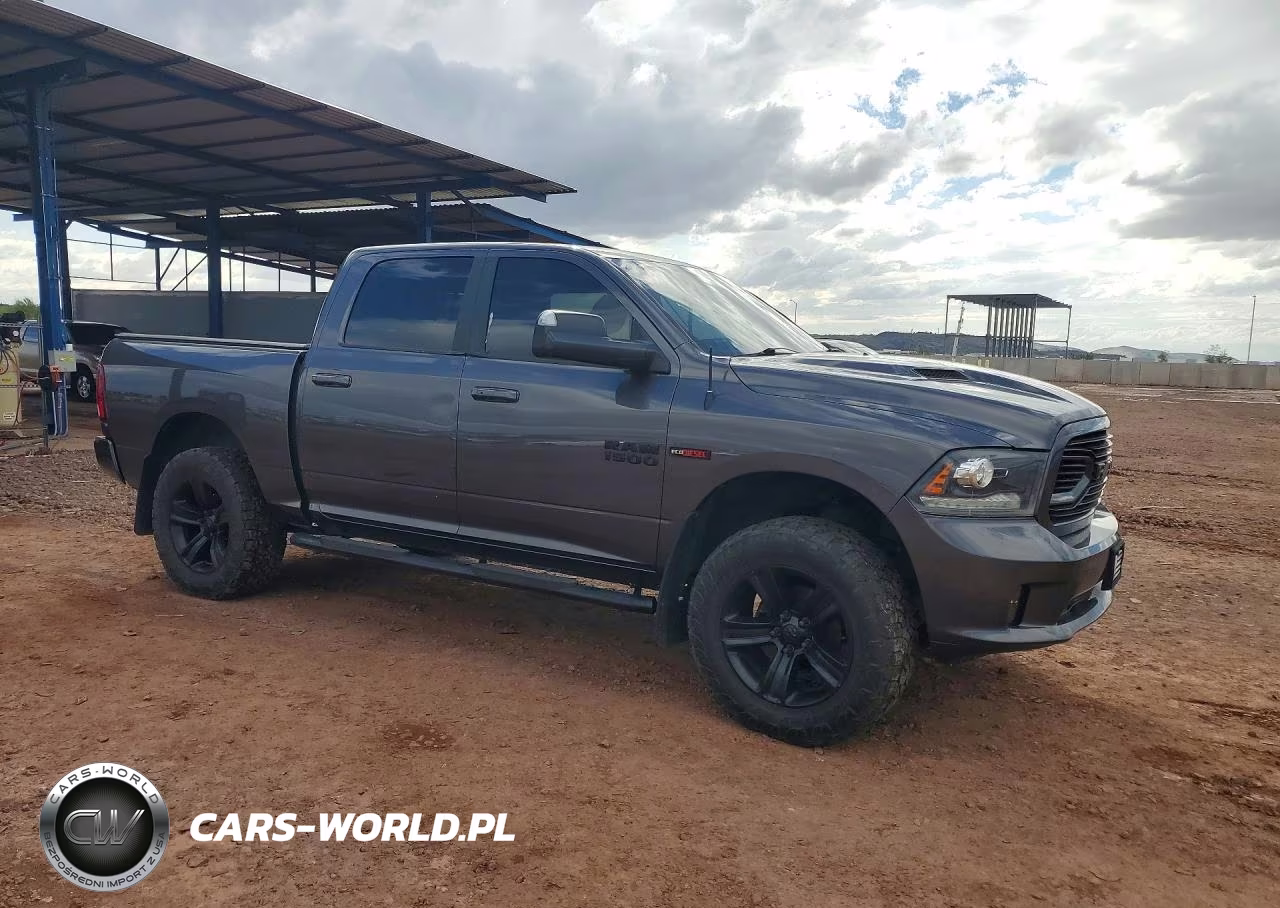 2018 Ram 1500 Sport VIN:1C6RR7MM0JS279496 - 4
