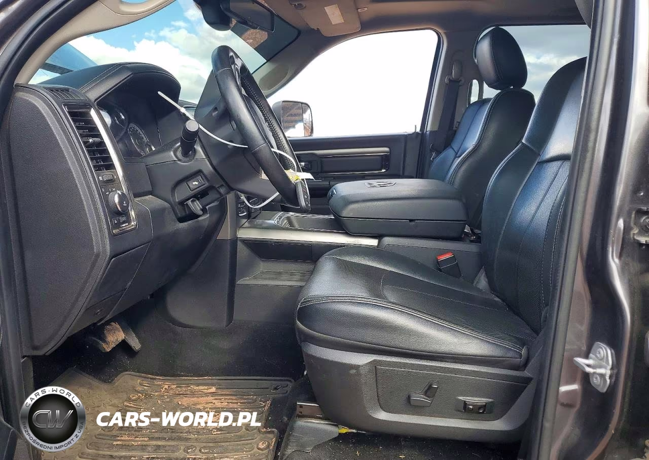 2018 Ram 1500 Sport VIN:1C6RR7MM0JS279496 - 7