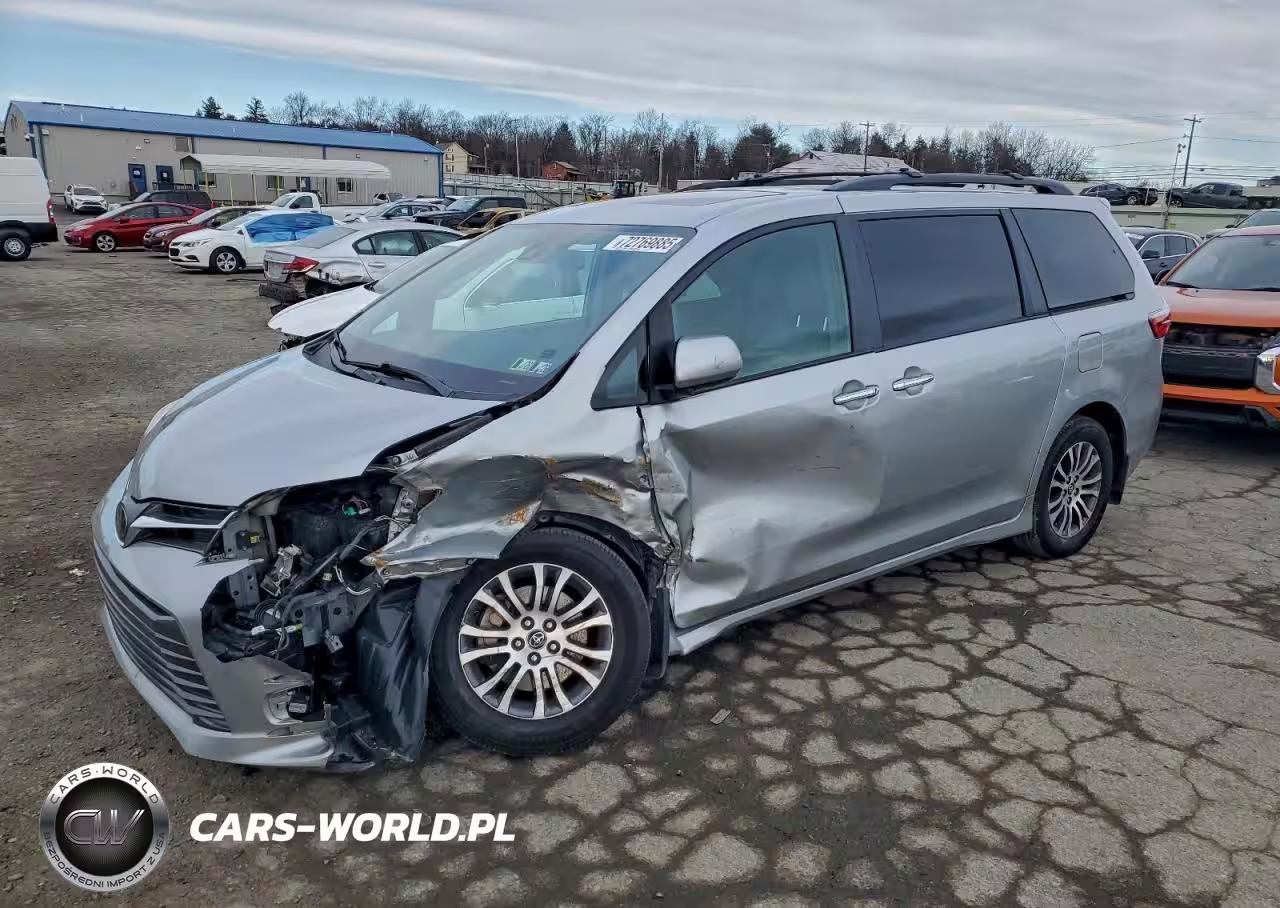 2019 Toyota Sienna Xle