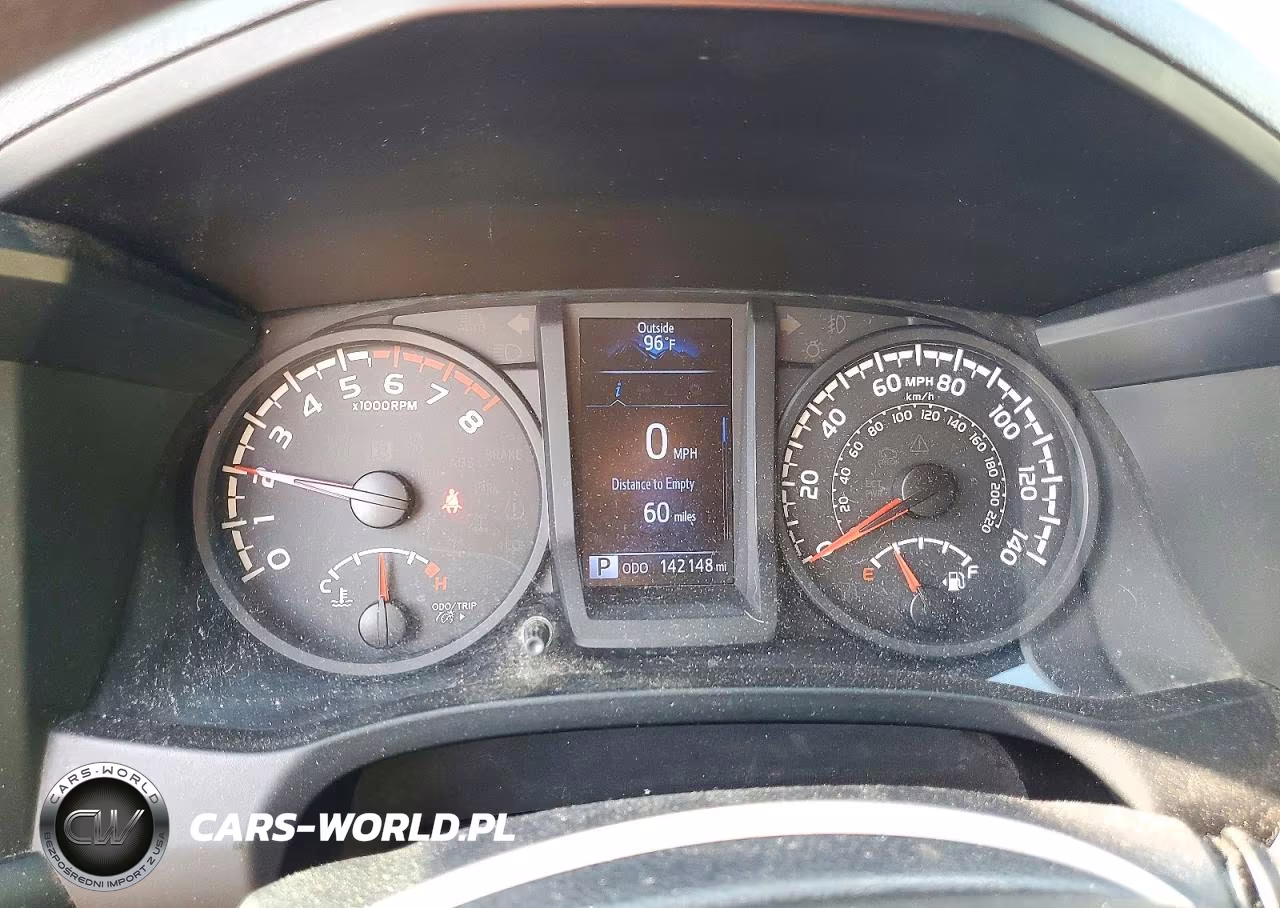 2018 Toyota Tacoma Sr VIN:5TFAX5GNXJX111596 - 9