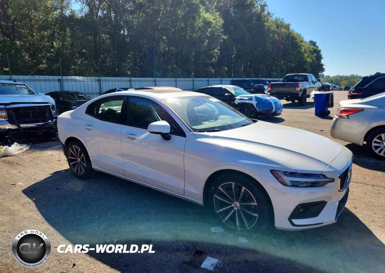 2021 Volvo S60 T5 Momentum VIN:7JR102FK1MG081775 - 4
