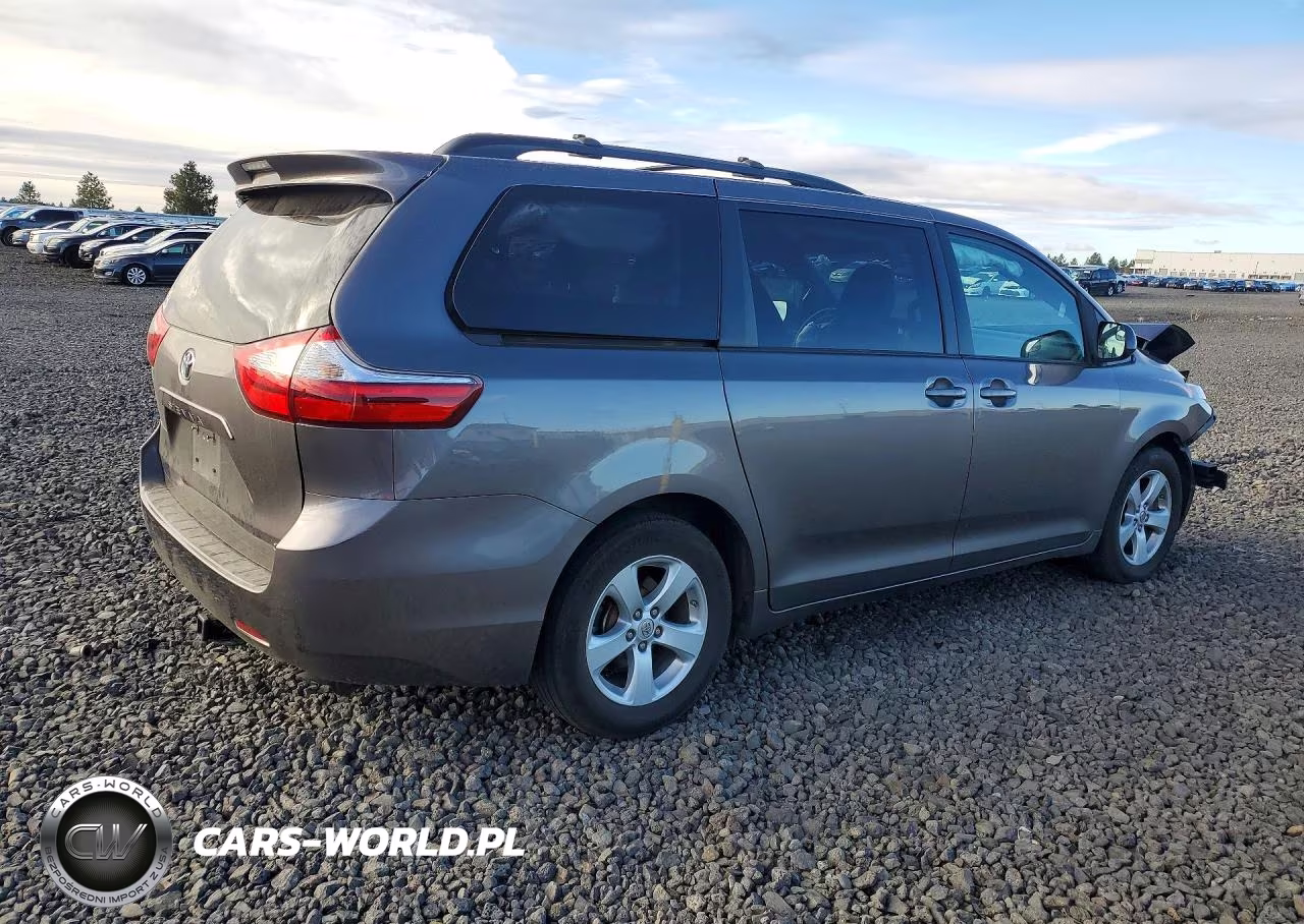 2017 Toyota Sienna Le VIN:5TDKZ3DC0HS833343 - 3