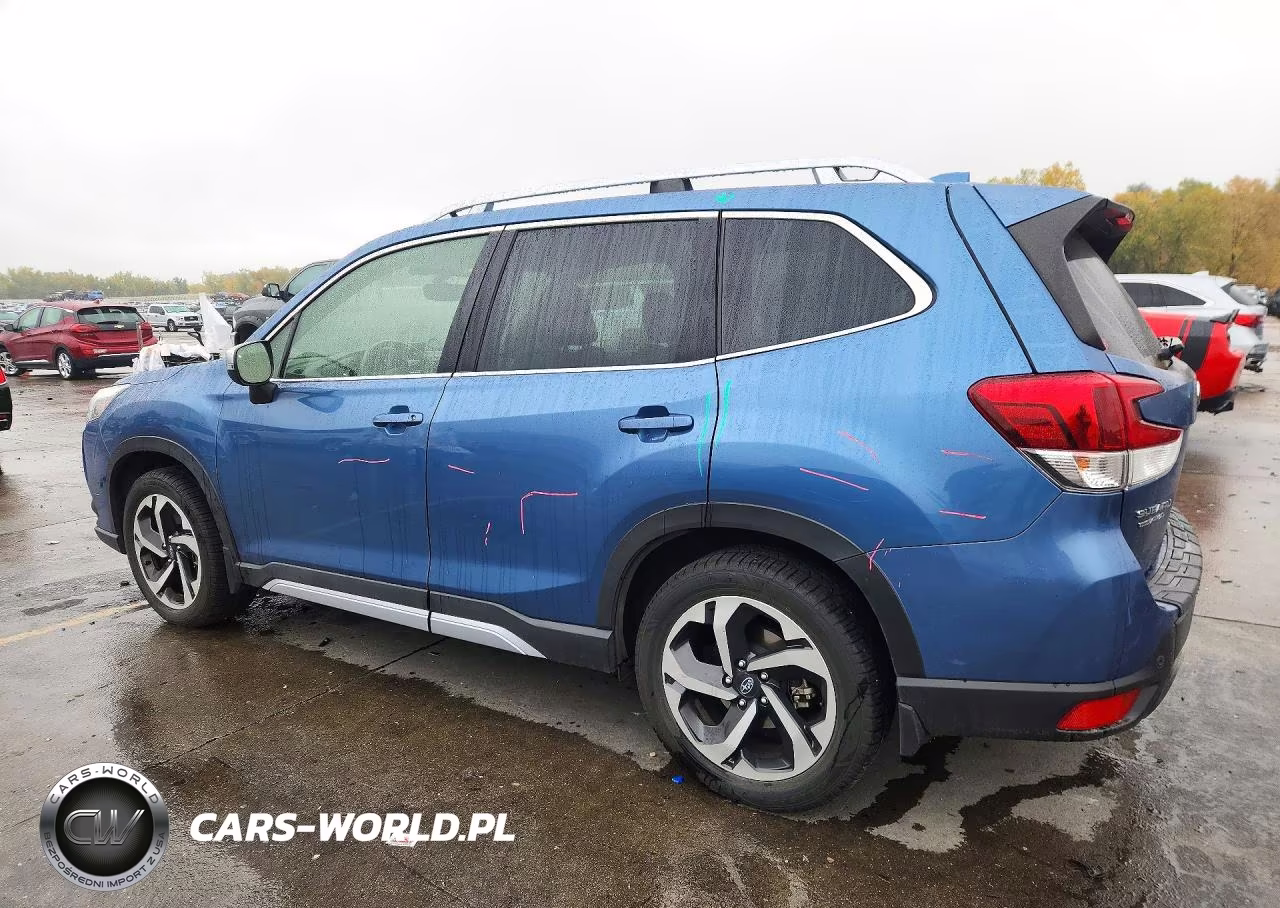 2022 Subaru Forester Touring VIN:JF2SKARC2NH439524 - 2