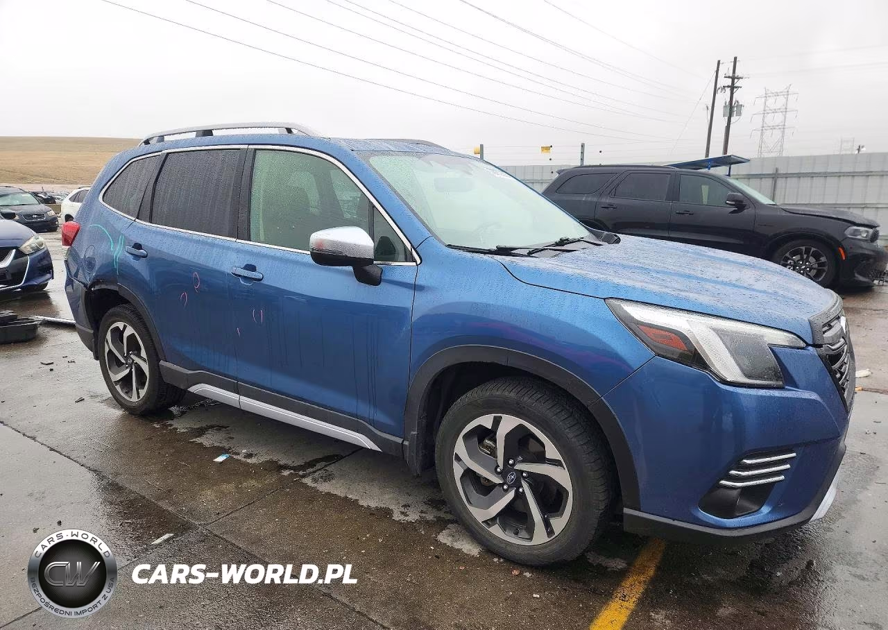 2022 Subaru Forester Touring VIN:JF2SKARC2NH439524 - 4