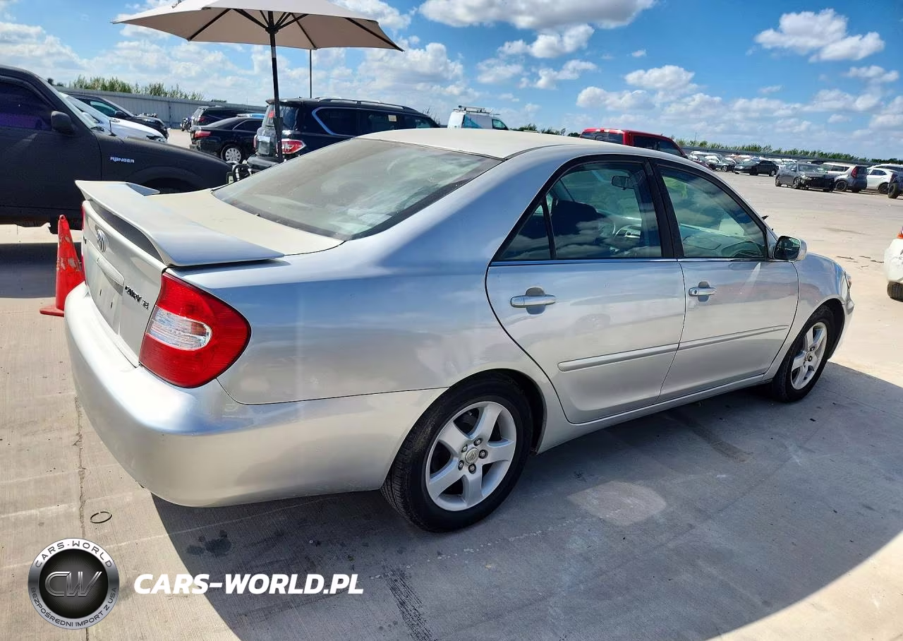 2002 Toyota Camry Se VIN:4T1BE30K72U079638 - 3