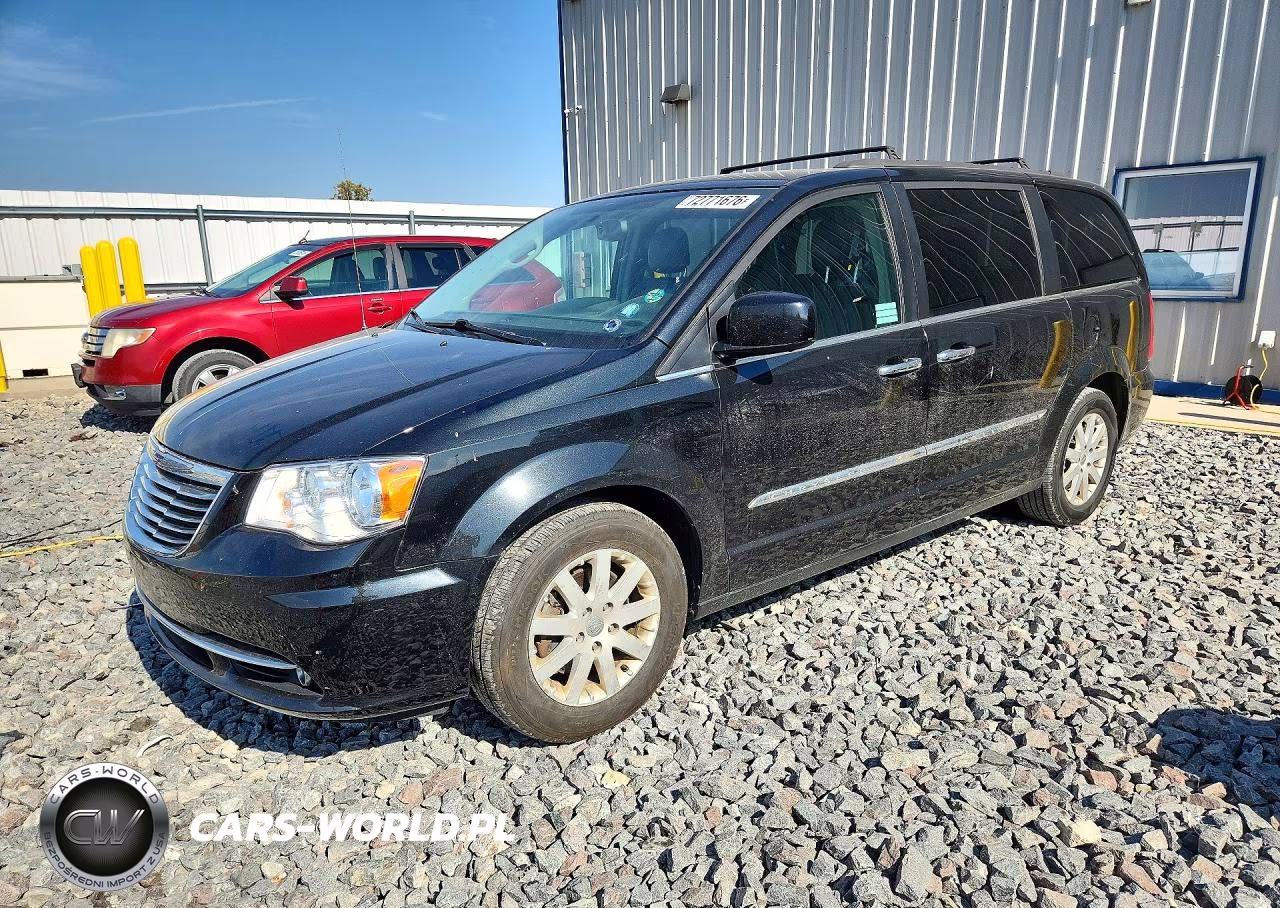 2015 Chrysler Town & Country Touring – zdjęcie 1 z 13
