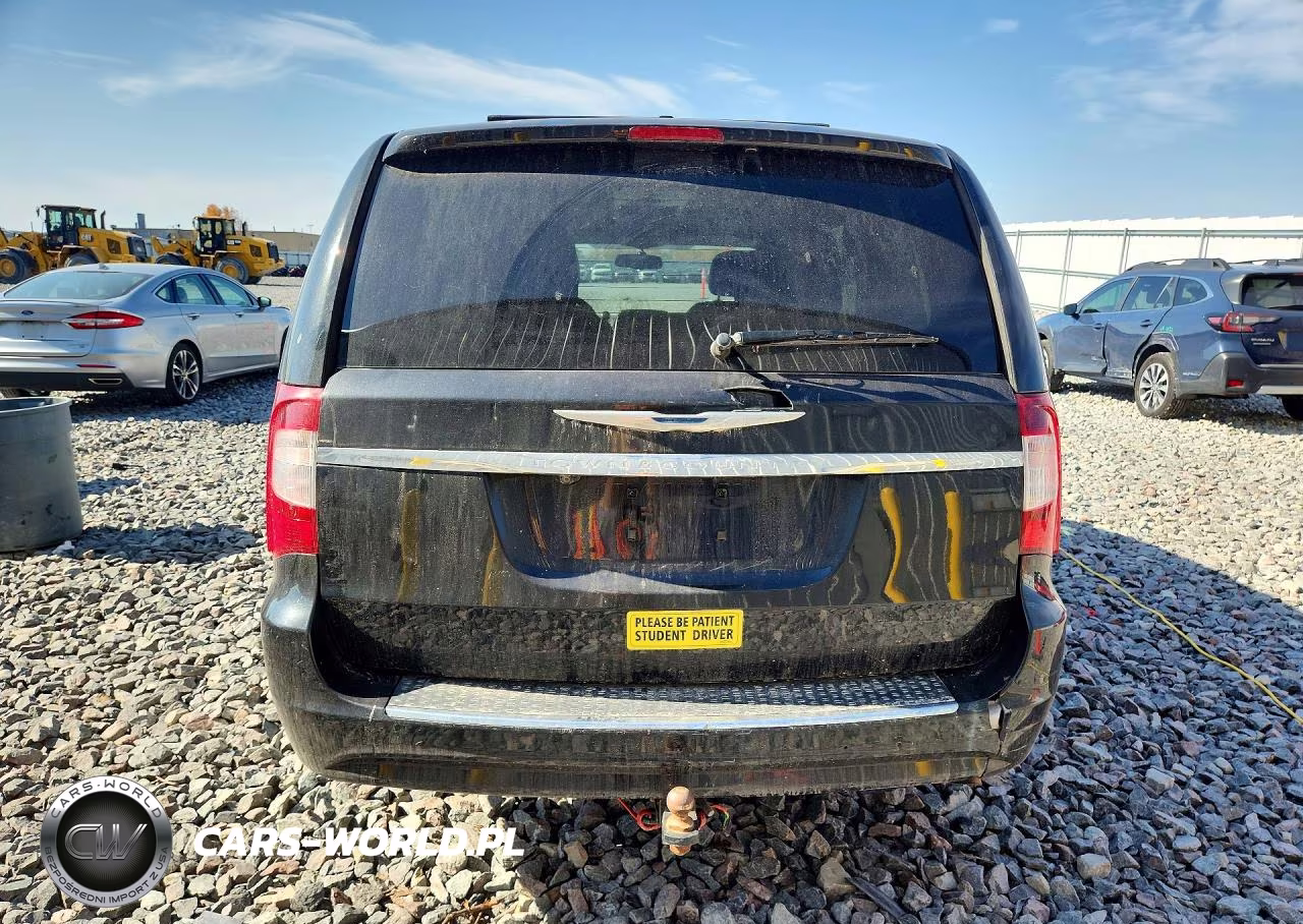 2015 Chrysler Town & Country Touring VIN:2C4RC1BG7FR646147 - 6