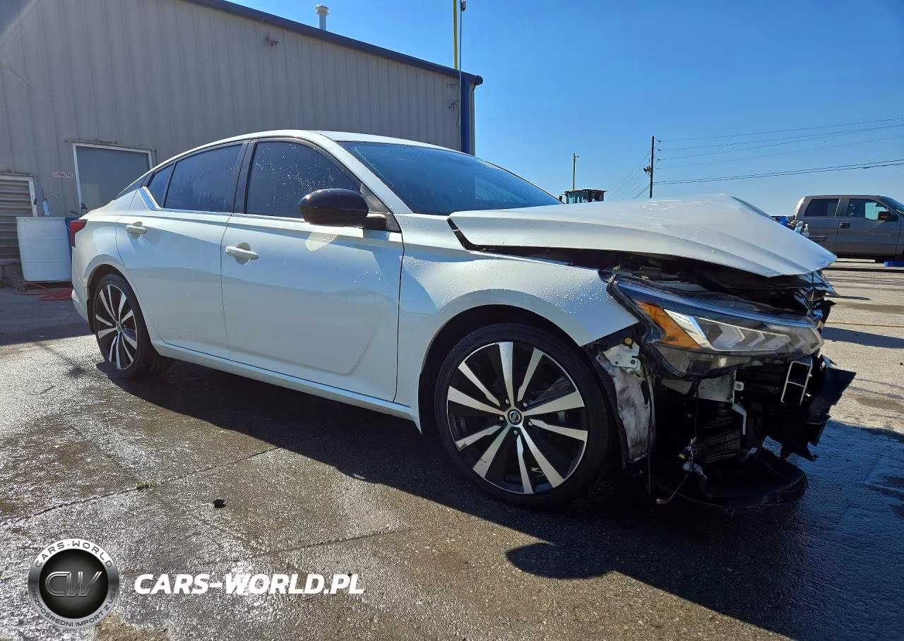 2020 Nissan Altima Sr VIN:1N4BL4CV3LC261792 - 4