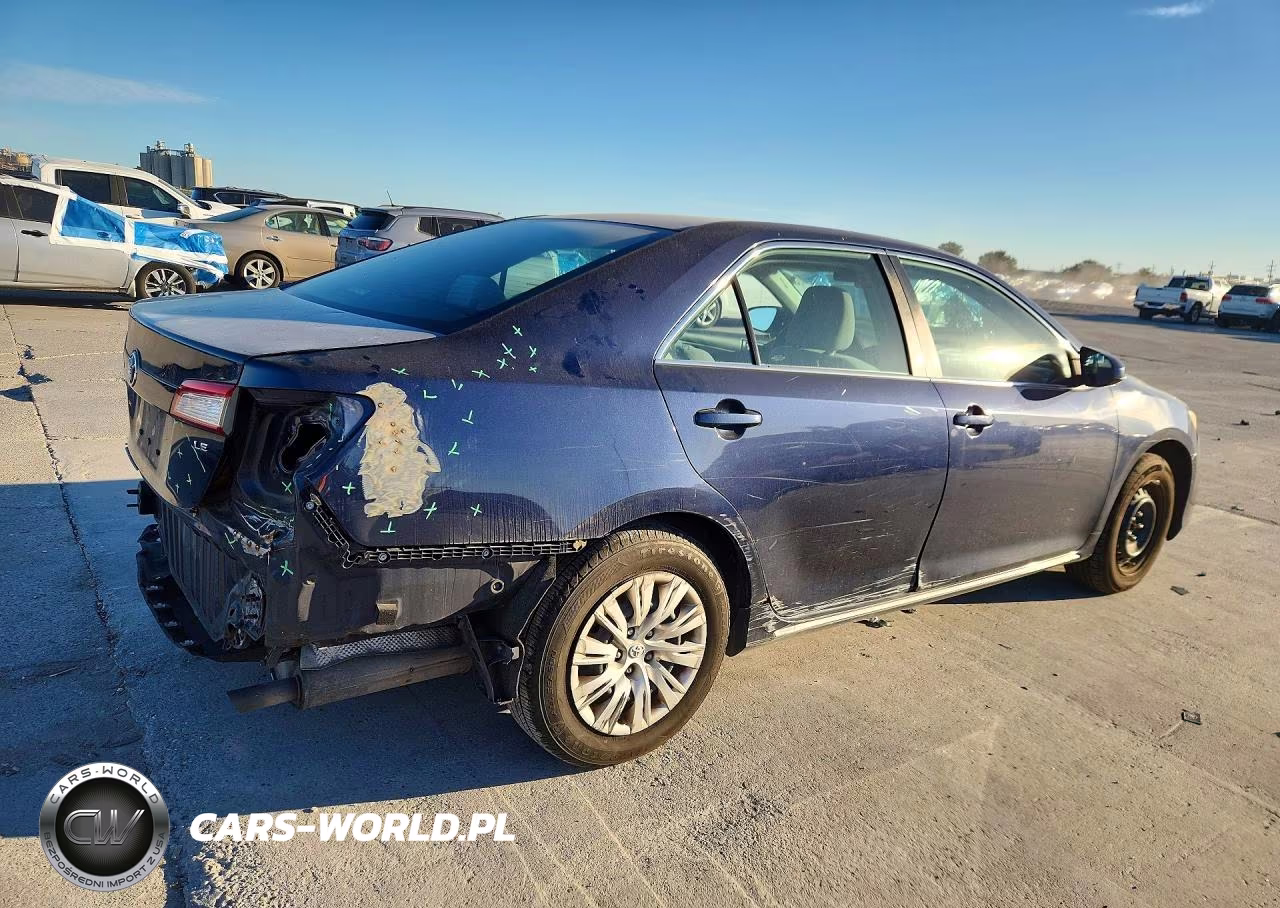 2014 Toyota Camry Le VIN:4T4BF1FK9ER377305 - 3