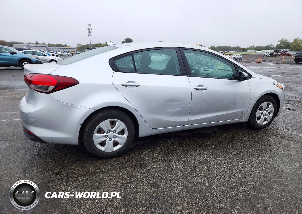 2017 Kia Forte Lx VIN:3KPFK4A77HE083369 - 3