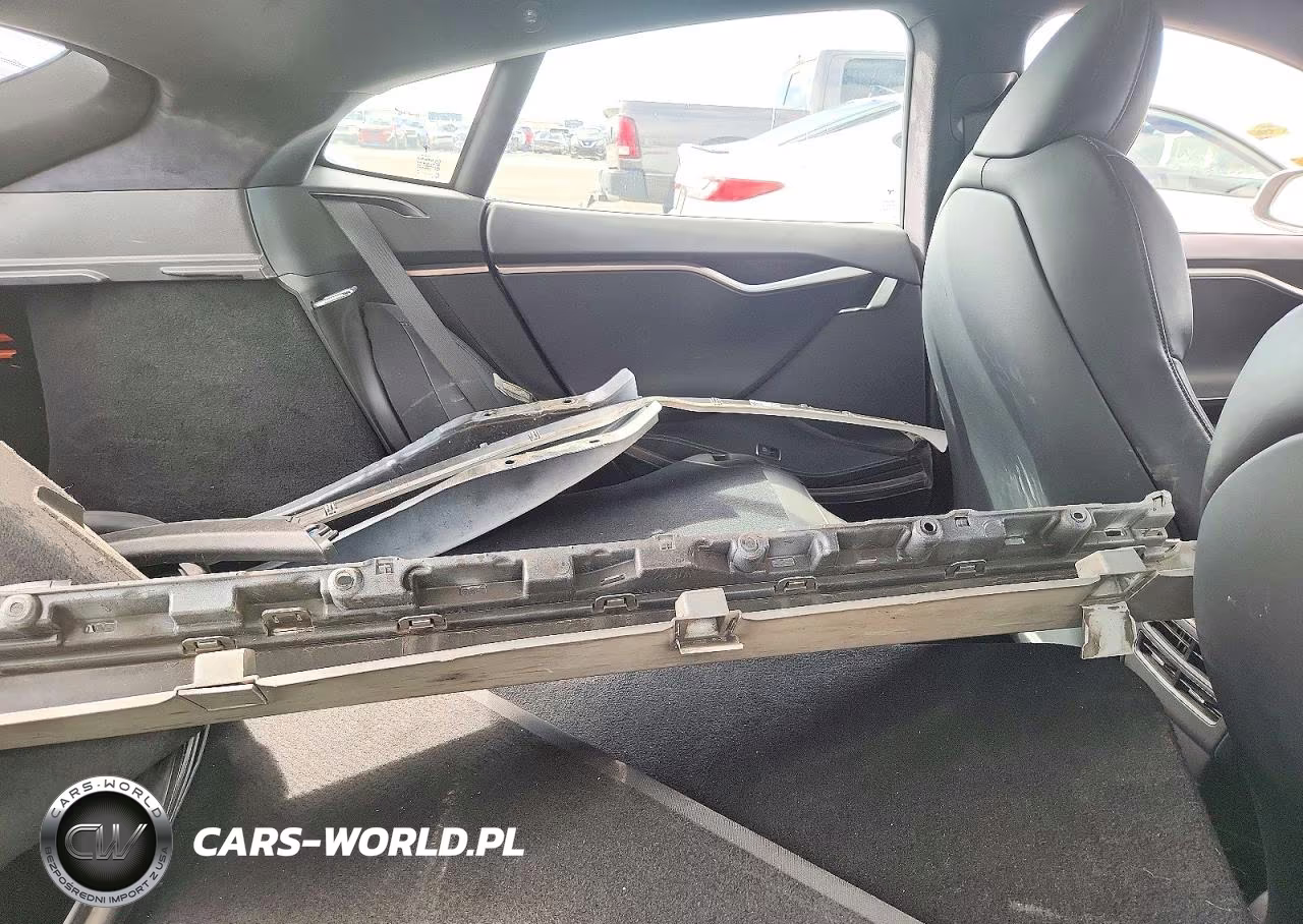 2020 Tesla Model S VIN:5YJSA1E43LF364975 - 10