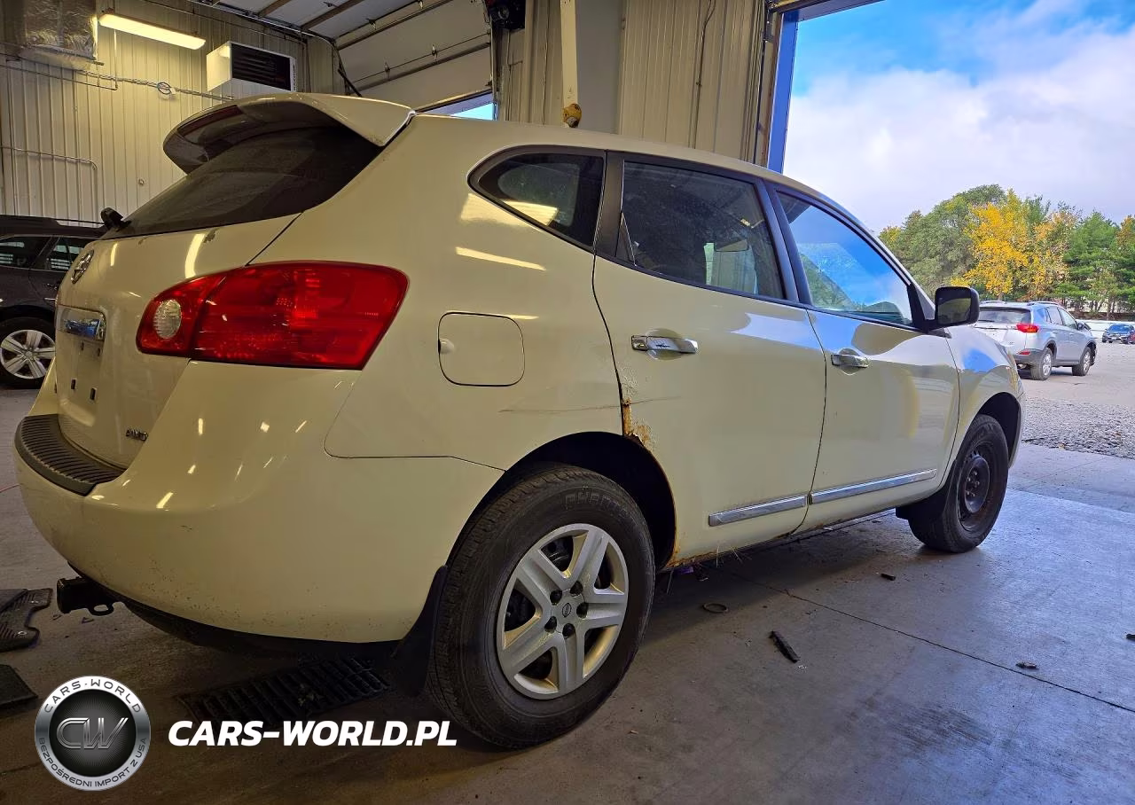 2012 Nissan Rogue S VIN:JN8AS5MV3CW404949 - 3