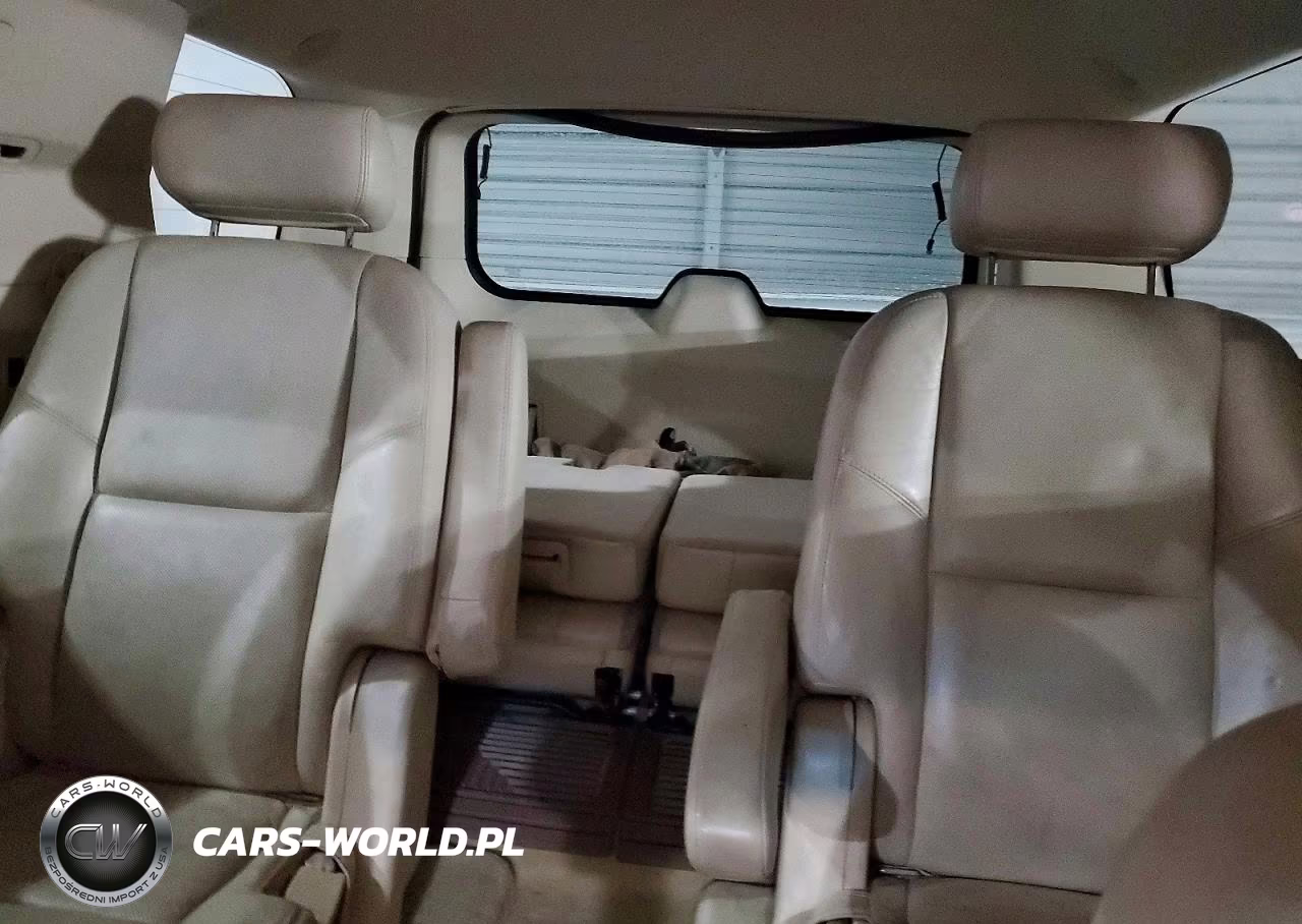 2008 Cadillac Escalade Luxury VIN:1GYEC63848R213262 - 10