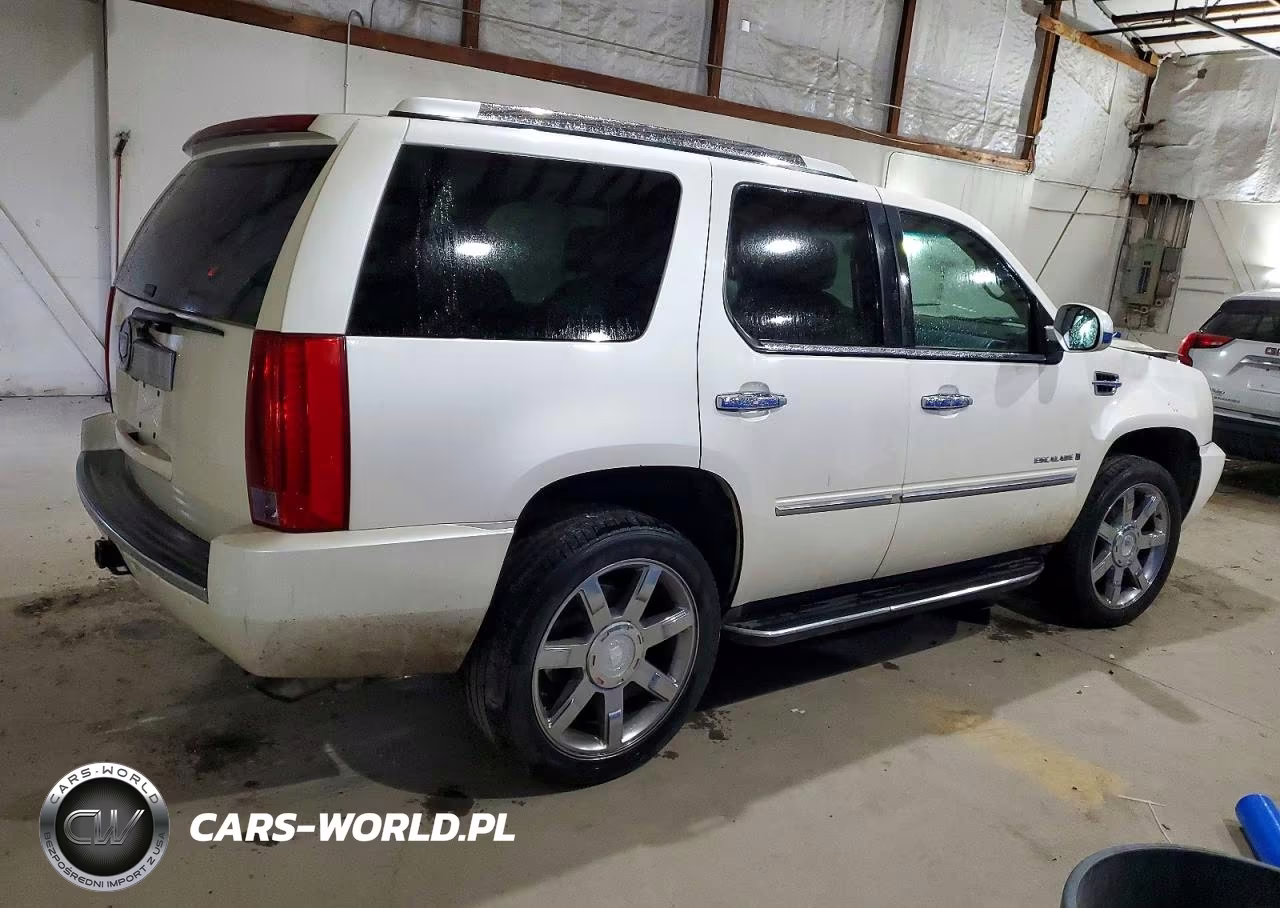 2008 Cadillac Escalade Luxury VIN:1GYEC63848R213262 - 3
