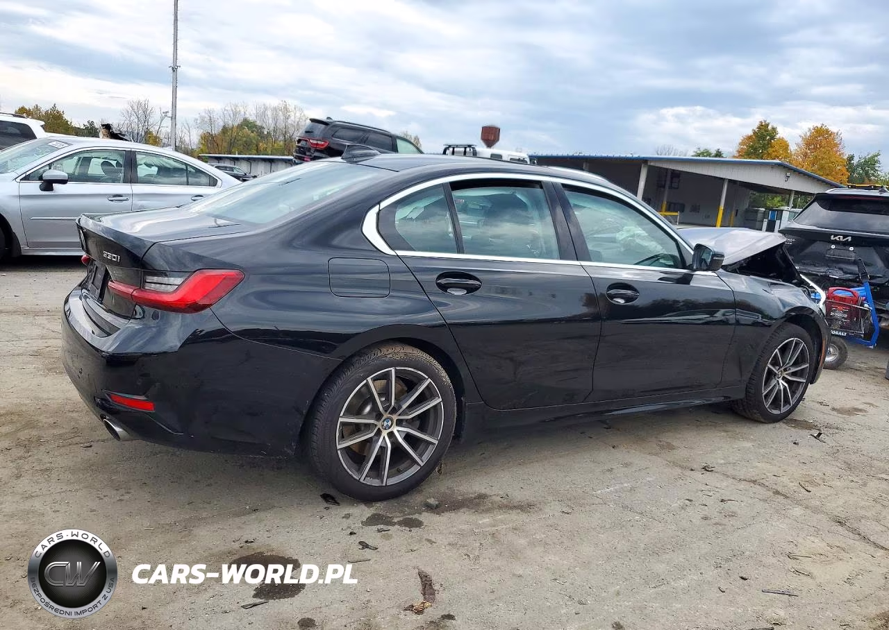 2021 BMW 330Xi VIN:3MW5R7J08M8C13340 - 3