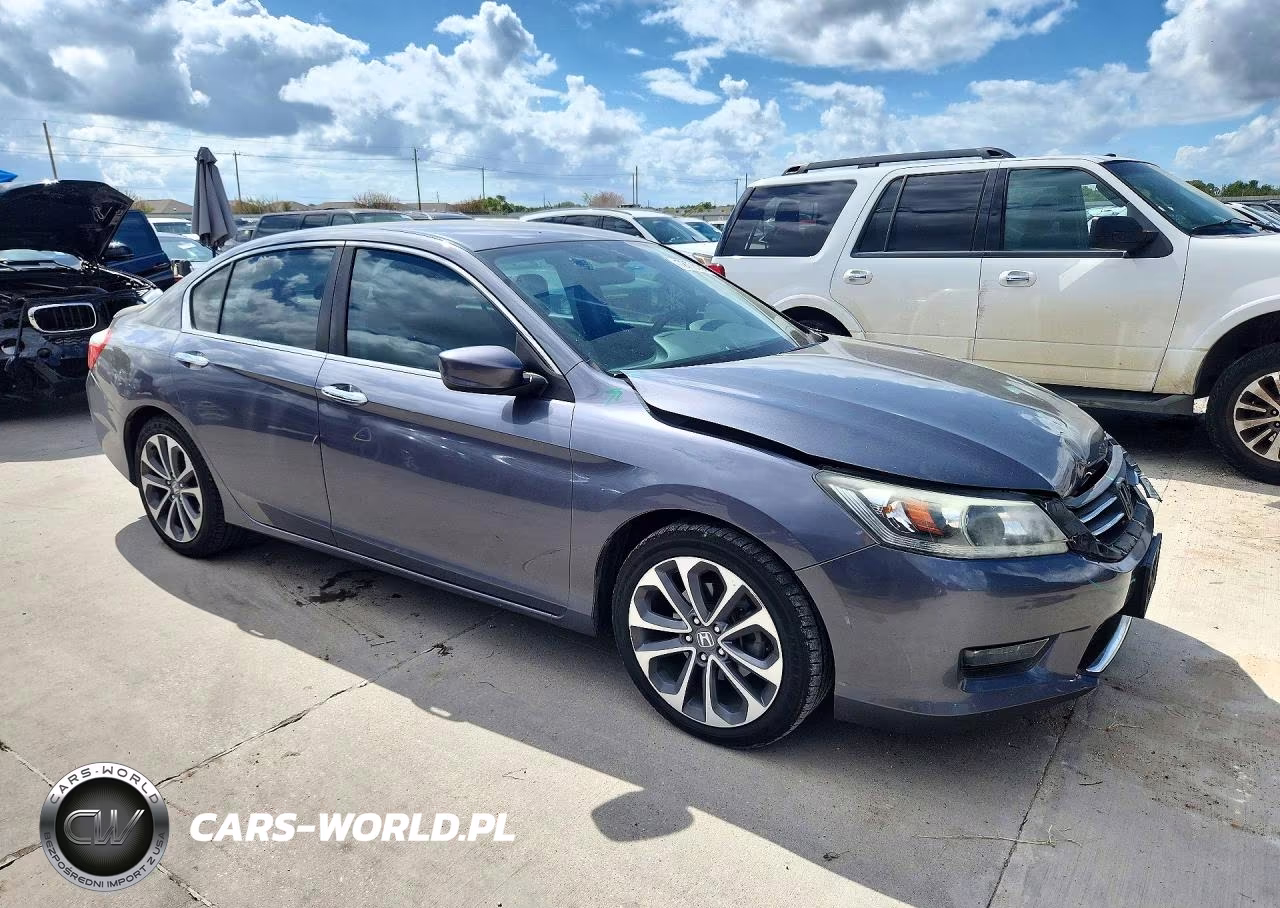 2015 Honda Accord Sport VIN:1HGCR2F51FA267931 - 4