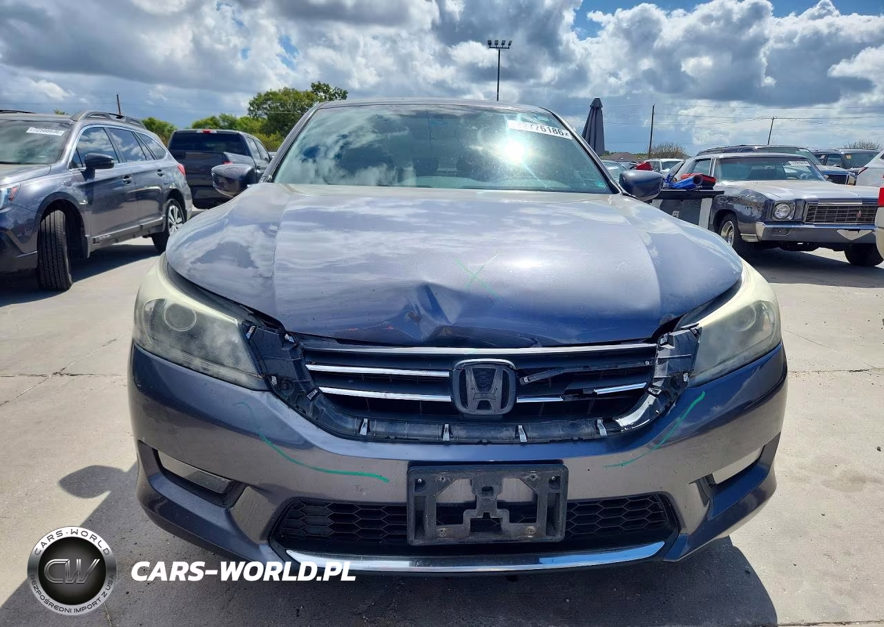 2015 Honda Accord Sport VIN:1HGCR2F51FA267931 - 5