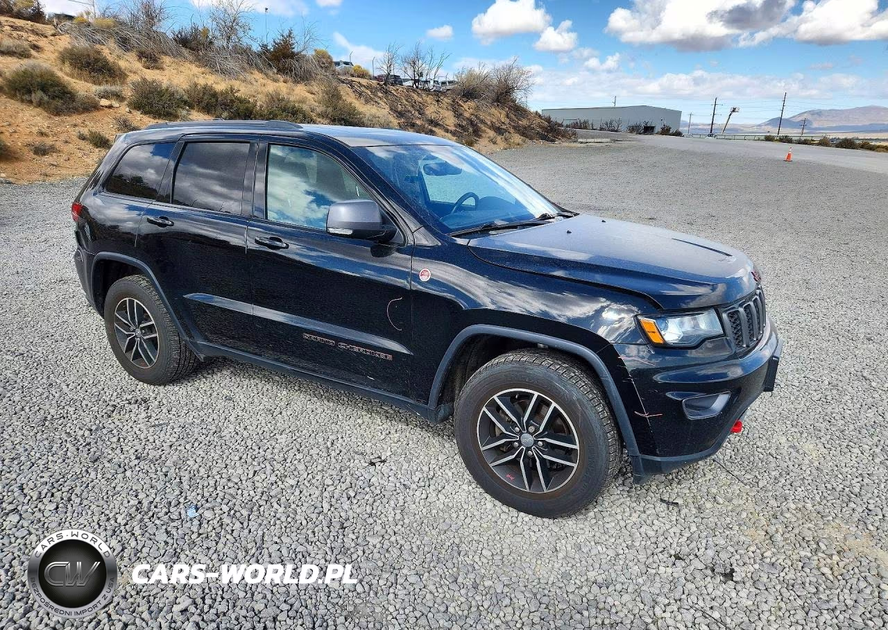 2017 Jeep Grand Cherokee Trailhawk VIN:1C4RJFLG2HC866499 - 4