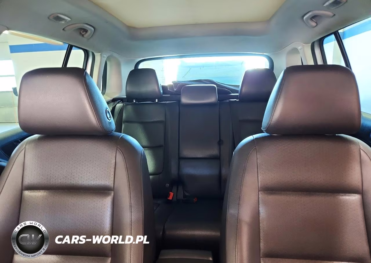 2016 Volkswagen Tiguan S VIN:WVGAV7AX4GW574873 - 10