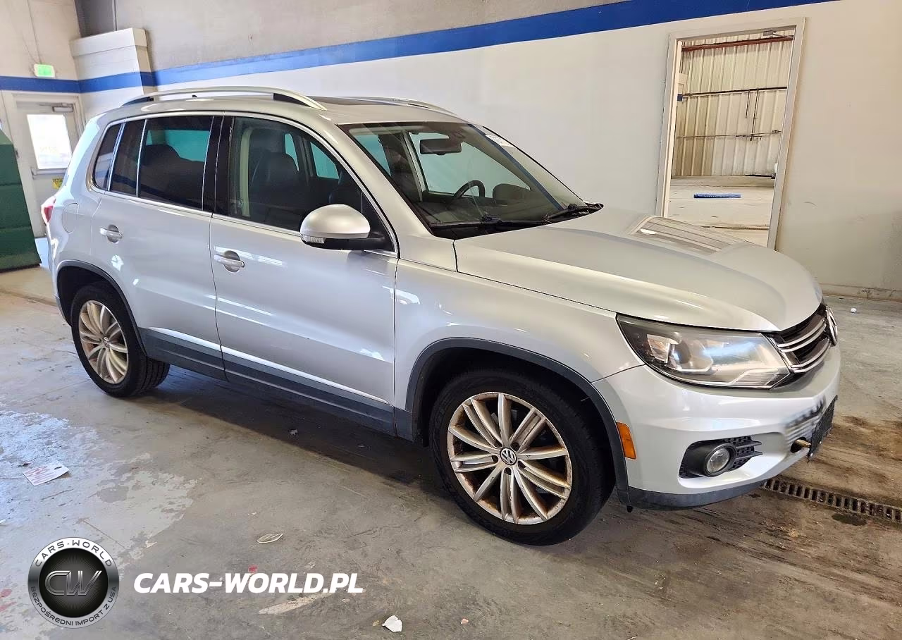 2016 Volkswagen Tiguan S VIN:WVGAV7AX4GW574873 - 4