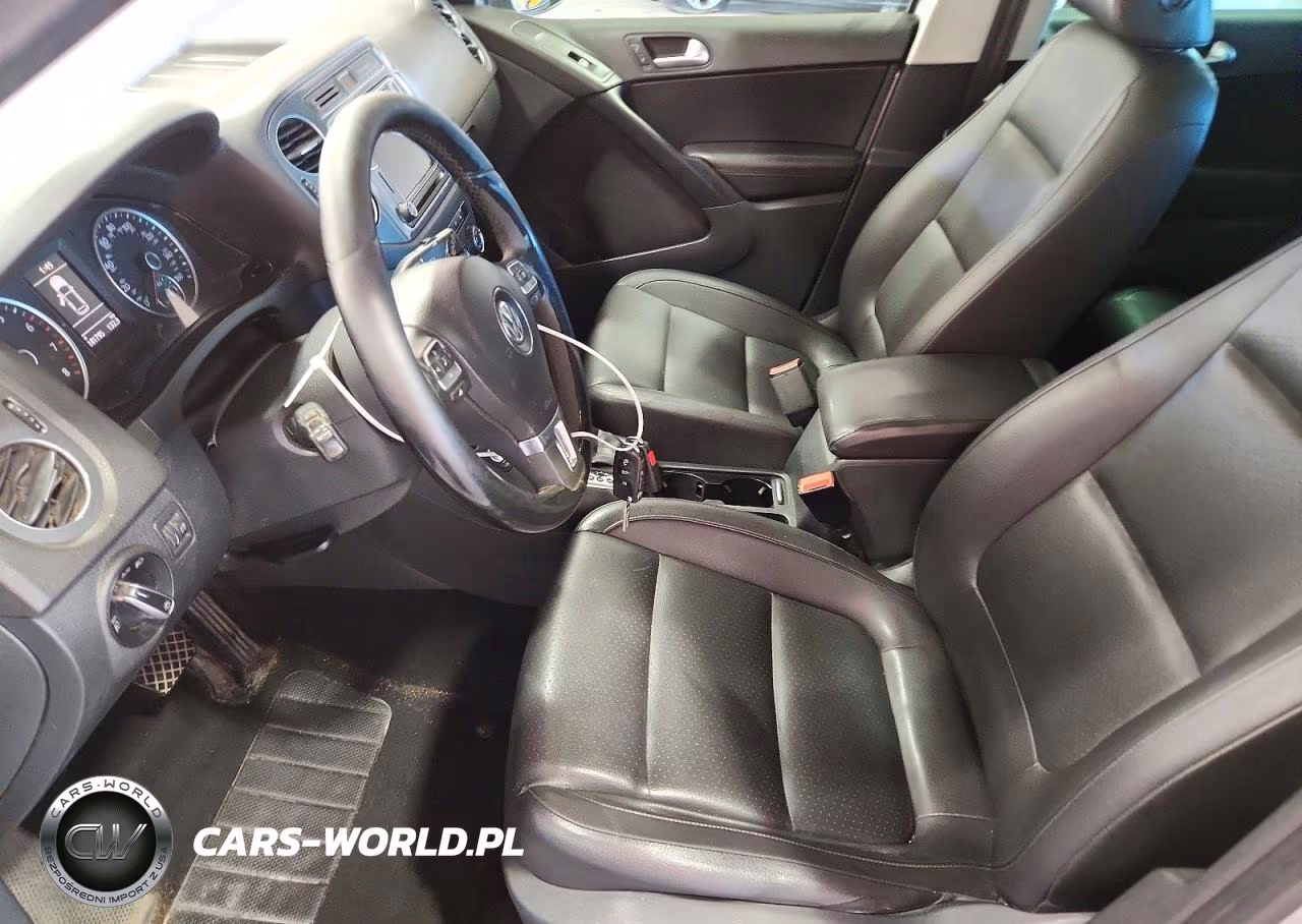 2016 Volkswagen Tiguan S VIN:WVGAV7AX4GW574873 - 7
