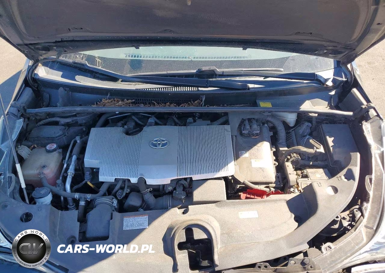 2018 Toyota Prius Two VIN:JTDKBRFU0J3587141 - 11