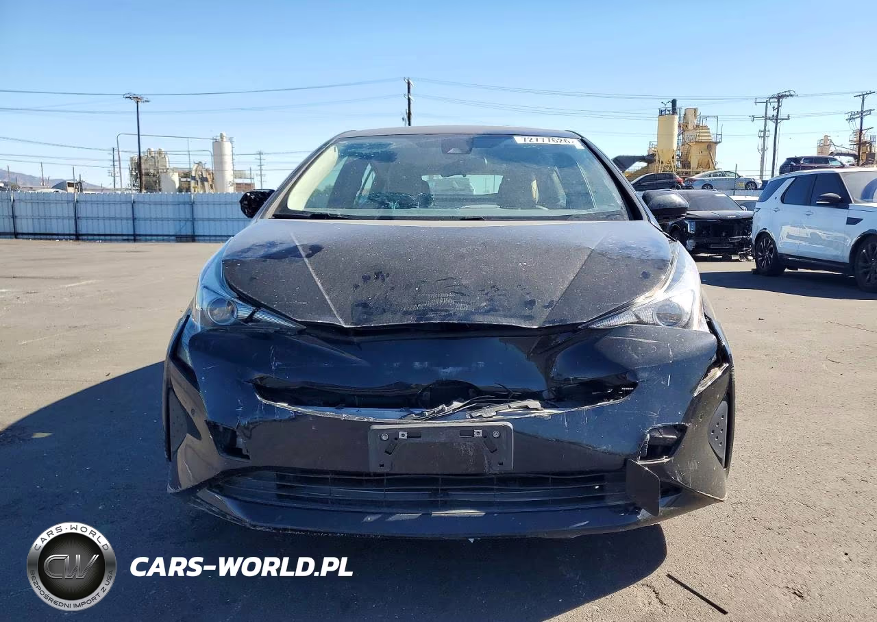 2018 Toyota Prius Two VIN:JTDKBRFU0J3587141 - 5