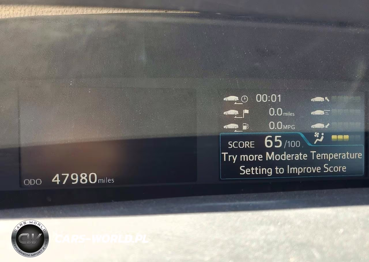 2018 Toyota Prius Two VIN:JTDKBRFU0J3587141 - 9