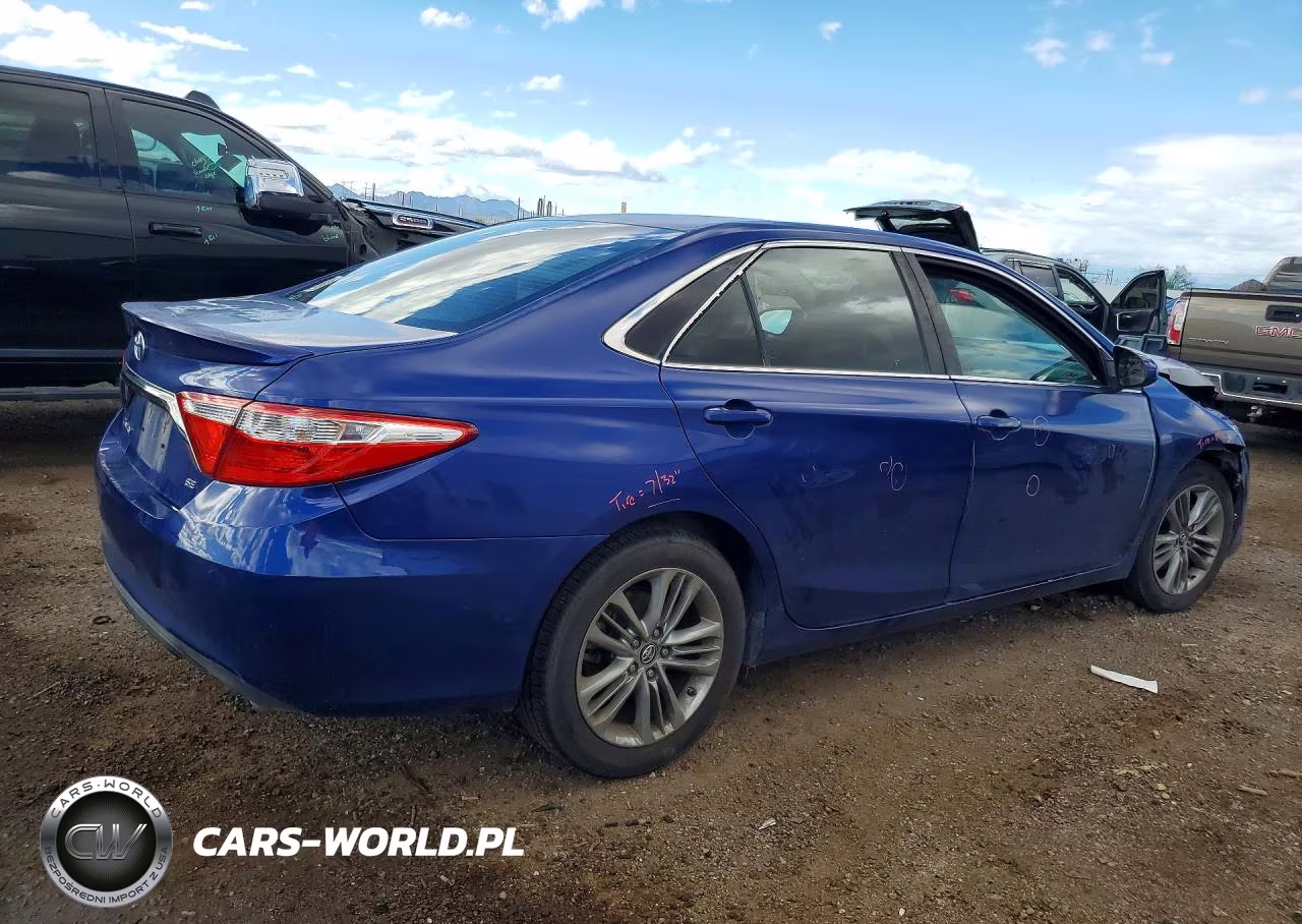 2016 Toyota Camry Se VIN:4T1BF1FK2GU590271 - 3