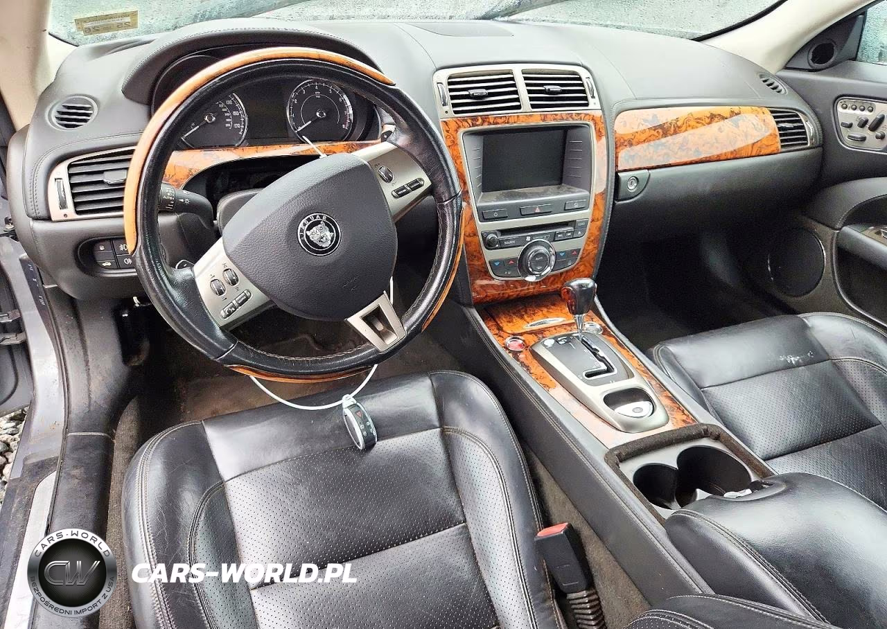 2007 Jaguar Xk VIN:SAJWA43B075B10639 - 8