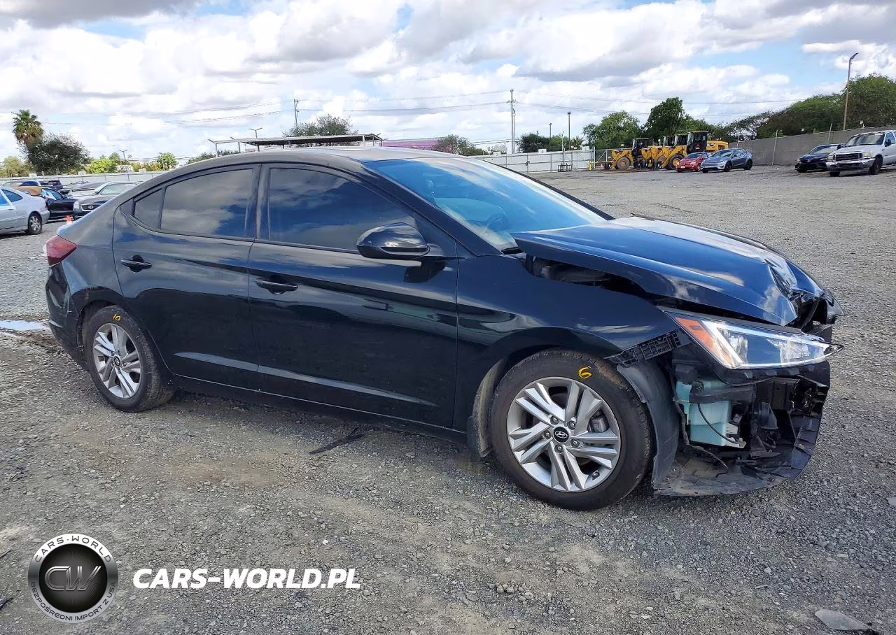 2020 Hyundai Elantra Value Edition VIN:5NPD84LFXLH602056 - 4
