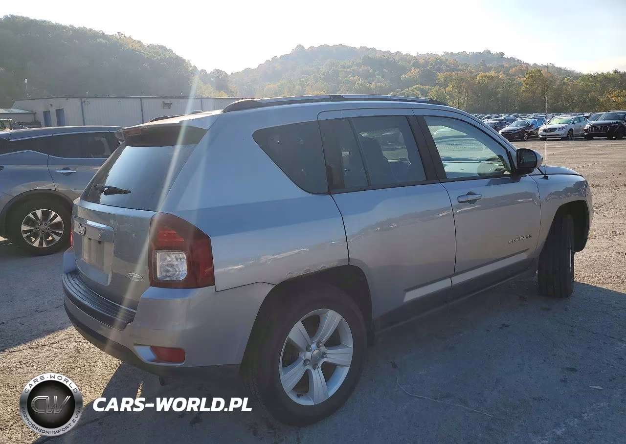 2016 Jeep Compass Latitude VIN:1C4NJDEB0GD757911 - 3