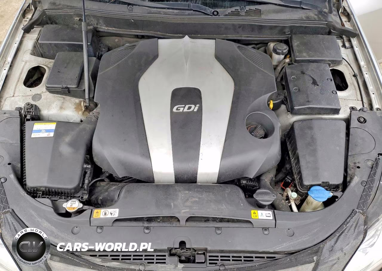 2012 Hyundai Genesis 3.8L VIN:KMHGC4DD7CU177325 - 11