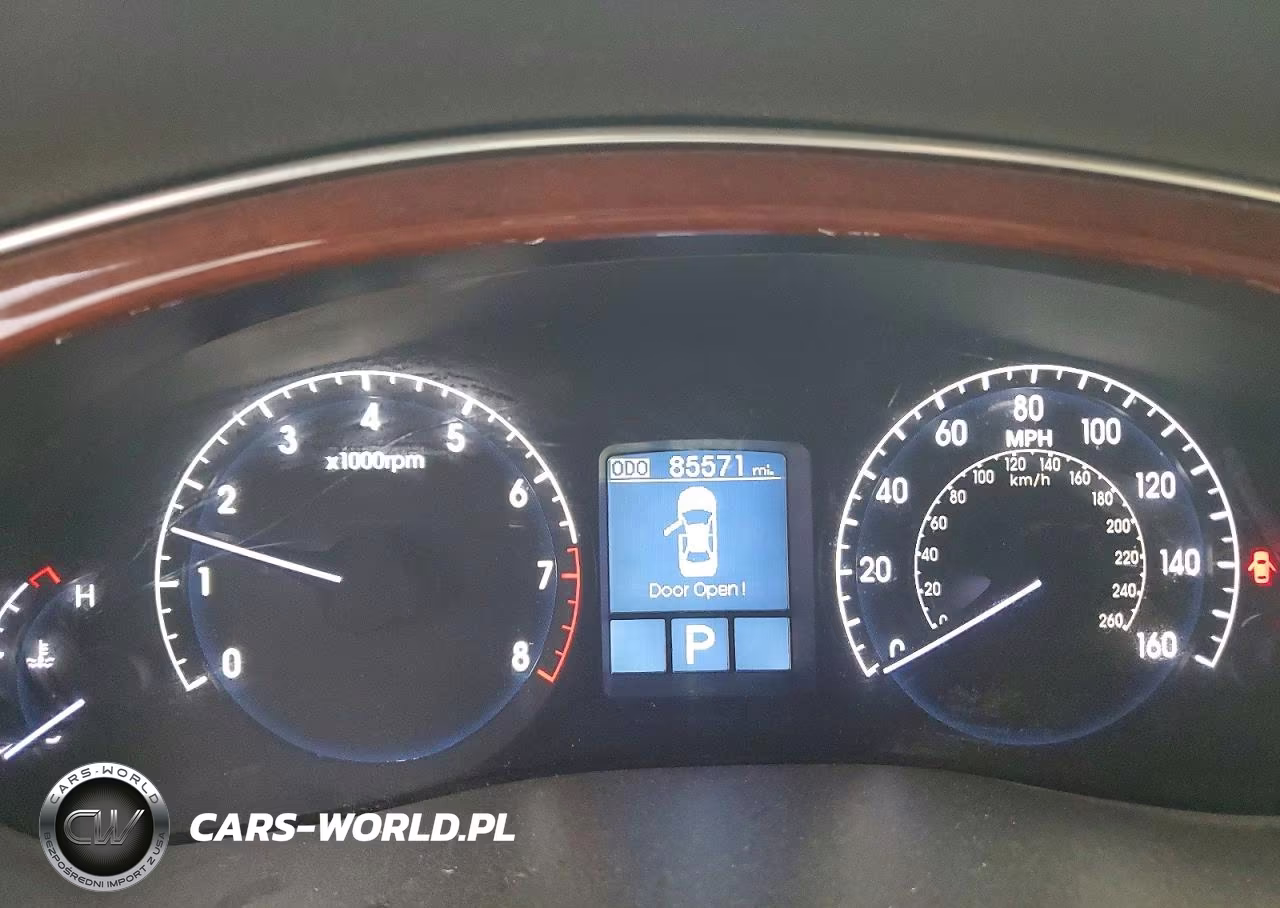 2012 Hyundai Genesis 3.8L VIN:KMHGC4DD7CU177325 - 9
