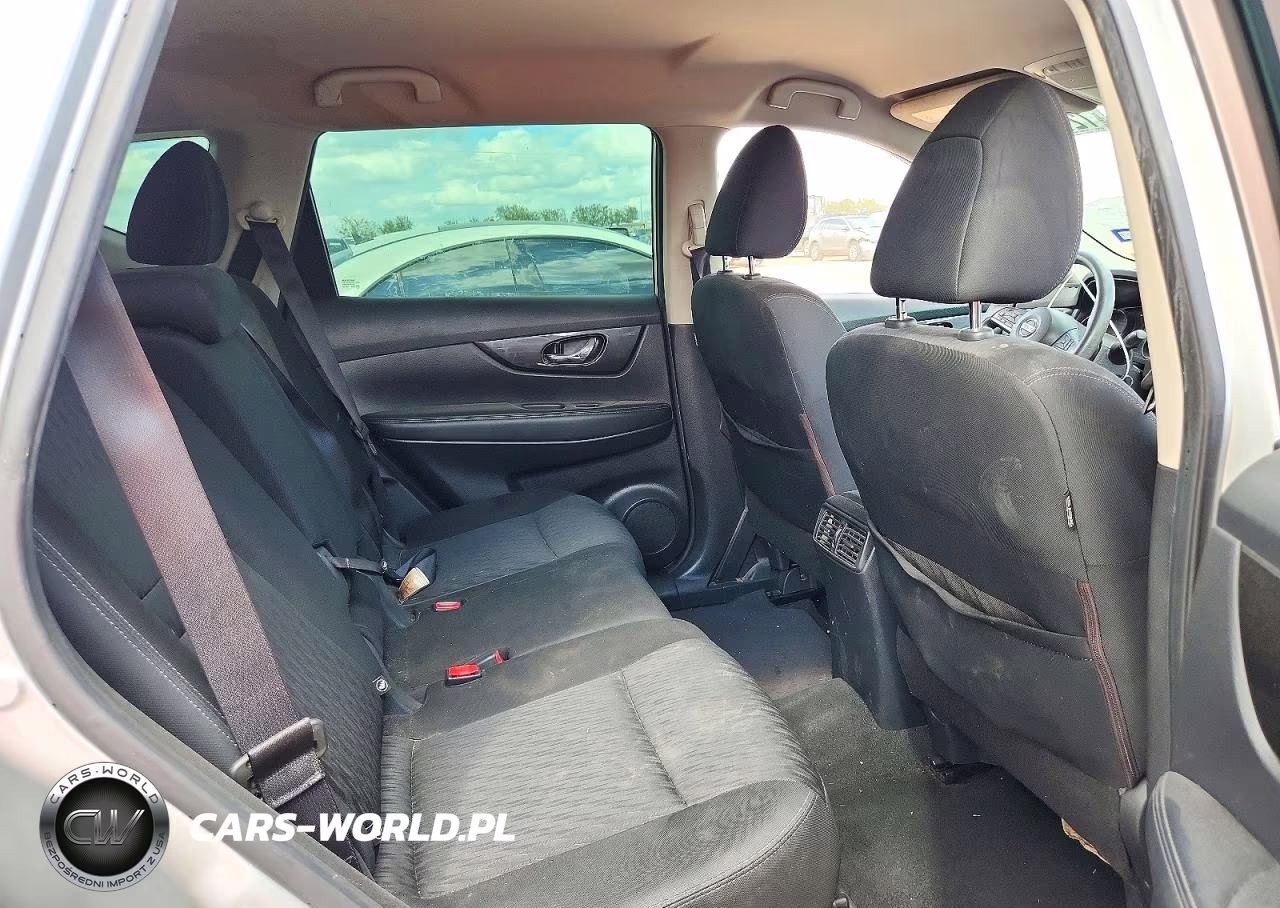 2018 Nissan Rogue S VIN:KNMAT2MT8JP520631 - 10