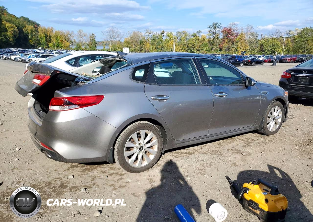 2018 Kia Optima Lx VIN:5XXGT4L3XJG270744 - 3