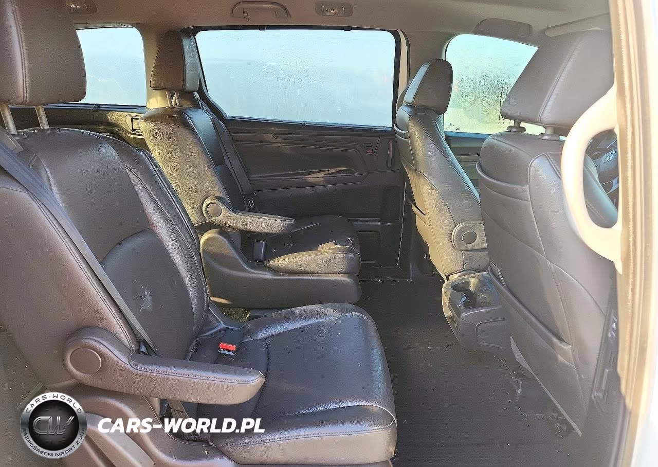 2018 Honda Odyssey Elite VIN:5FNRL6H9XJB108097 - 11