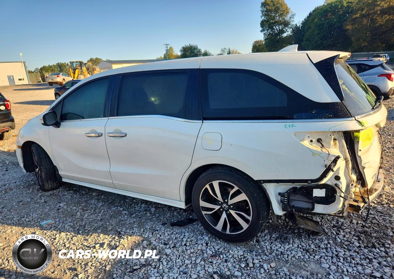 2018 Honda Odyssey Elite VIN:5FNRL6H9XJB108097 - 2