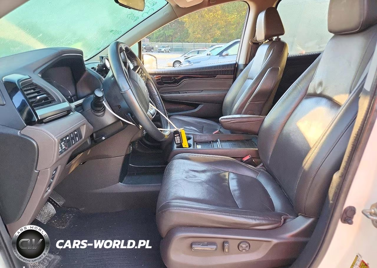 2018 Honda Odyssey Elite VIN:5FNRL6H9XJB108097 - 7