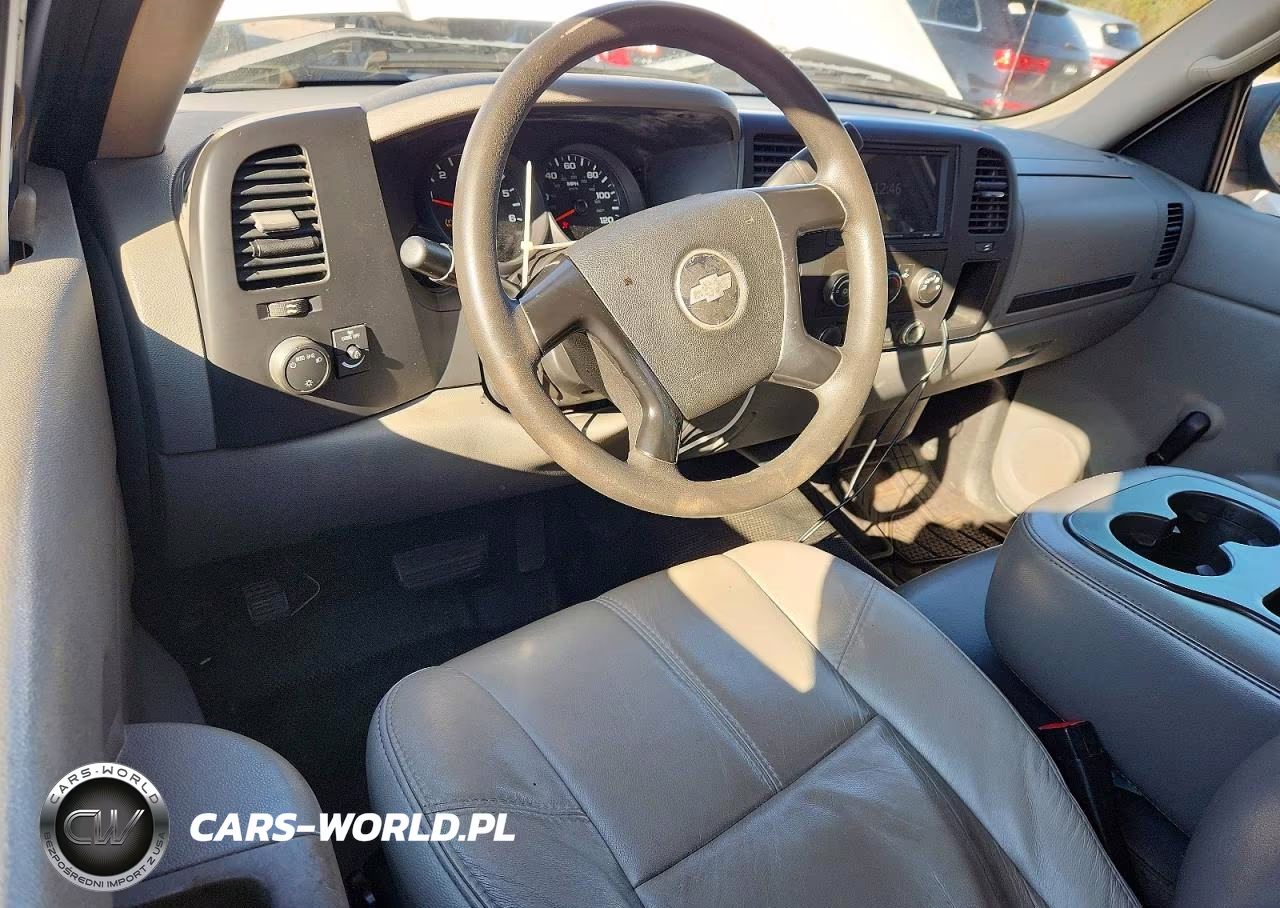 2008 Chevrolet Silverado C1500 VIN:1GCEC14X68Z184006 - 8