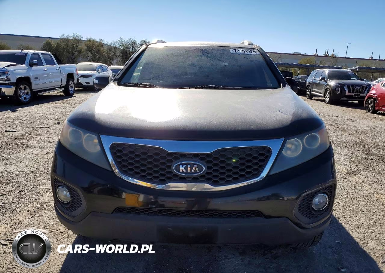 2011 Kia Sorento Base VIN:5XYKT3A1XBG076380 - 5