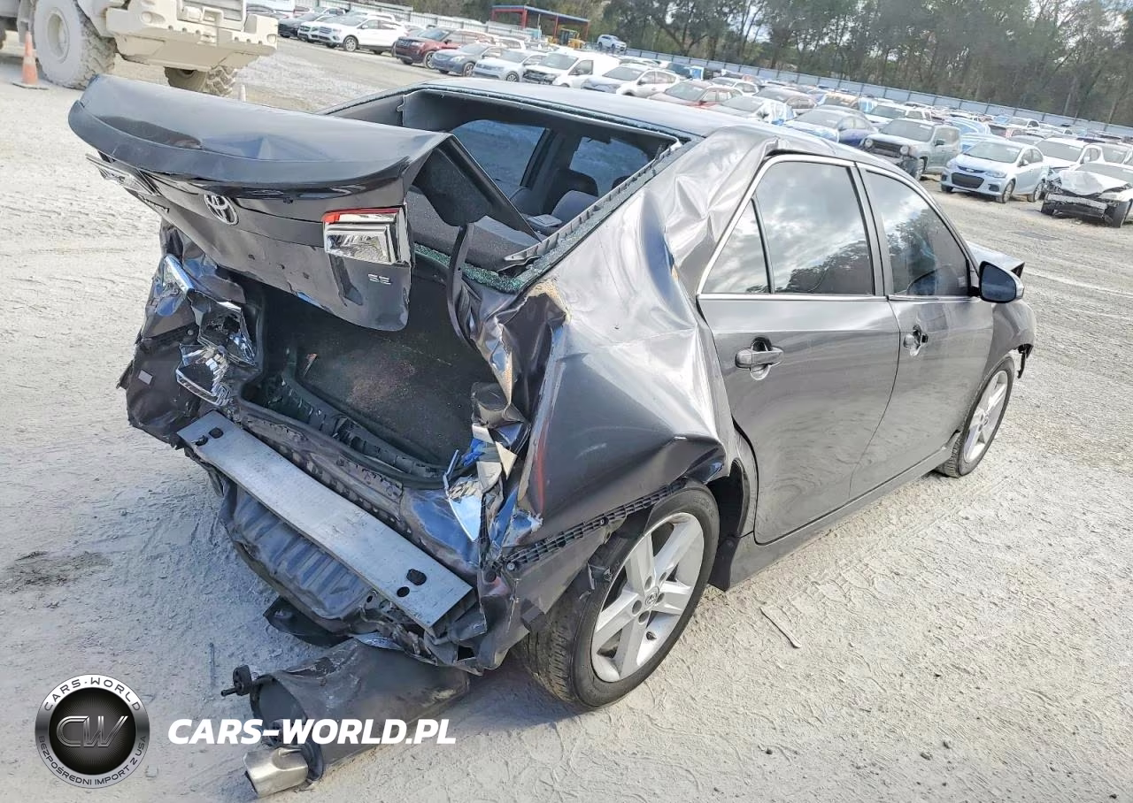 2014 Toyota Camry L VIN:4T1BF1FKXEU323876 - 3