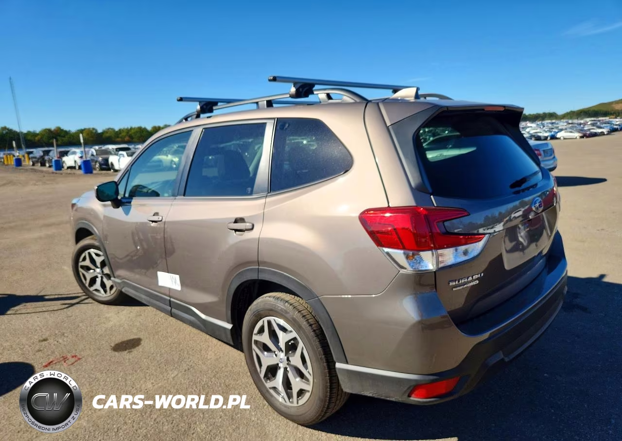 2023 Subaru Forester Premium VIN:JF2SKADC4PH530045 - 2
