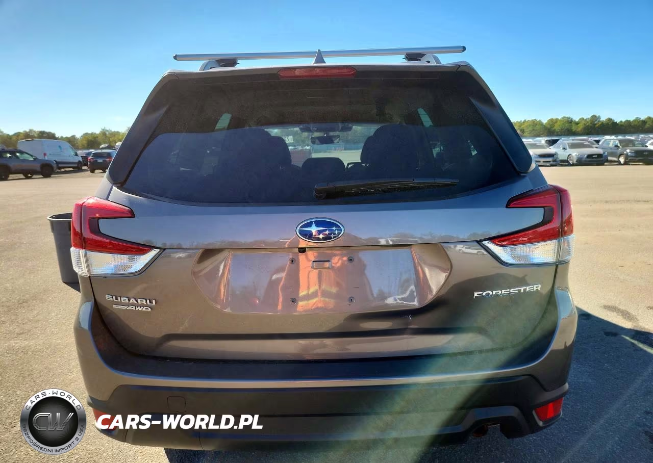 2023 Subaru Forester Premium VIN:JF2SKADC4PH530045 - 6