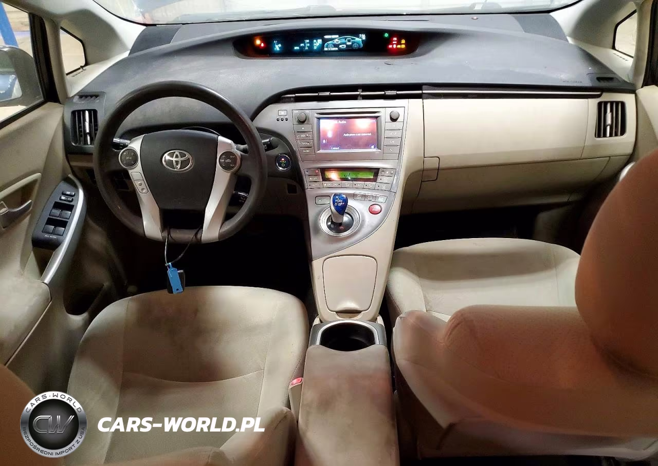 2013 Toyota Prius Two VIN:JTDKN3DU6D1635491 - 8