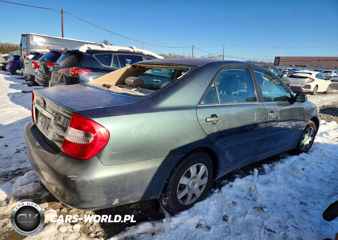 2002 Toyota Camry Le VIN:4T1BE32K92U508081 - 3